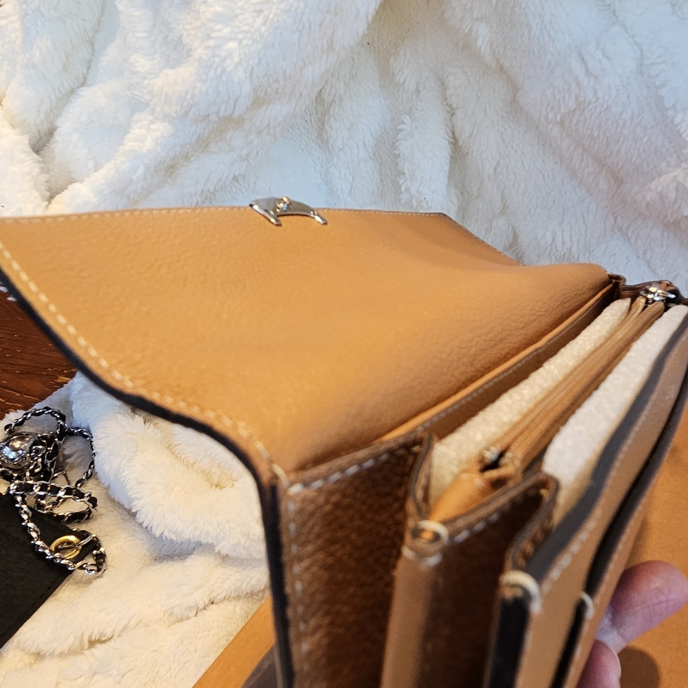 Cartier Tan Wallet with Textured Grain Finish - Picture 8 of 15